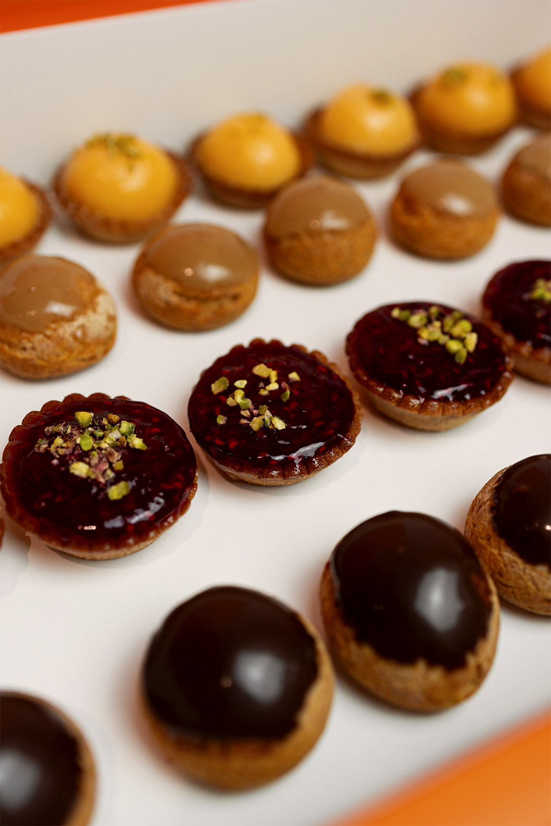 Petit fours